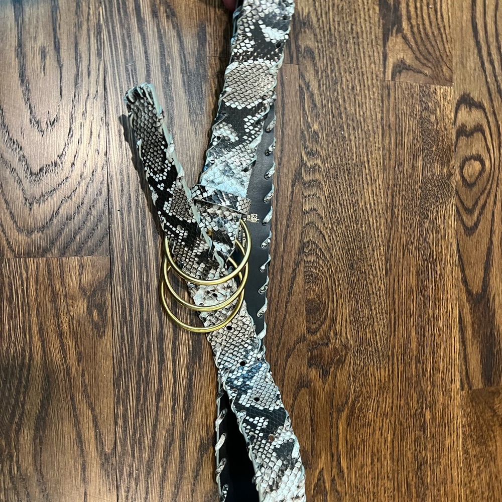 CAbi style 4221 Serpent belt